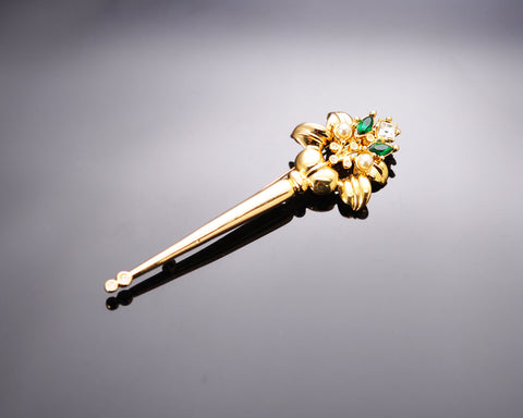 Scepter Note Brooch Pin